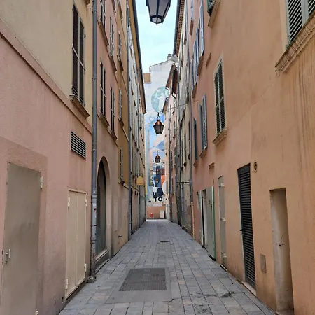 Apartamento T2 Proche Du Port, Zone Pietonne *