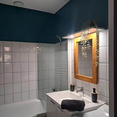 Apartamento T2 Proche Du Port, Zone Pietonne *